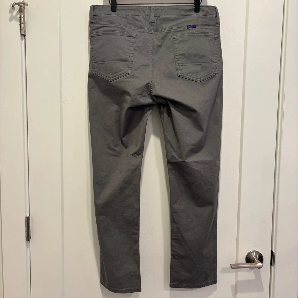 UNTUCKit Mens Straight Fit Grey Chino‎ Pants 35x30 Cotton Stretch 5-Pocket